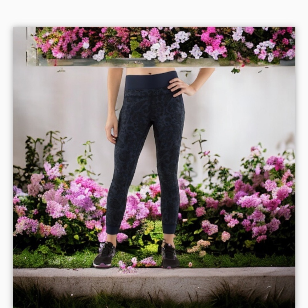 Lululemon En Route Crop legging Blue Paisley Jogger Full-on Luon Sz6☀️ - Picture 8 of 16